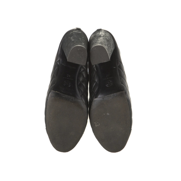 CHANEL 9.5 Matelasse $1290 QUILTED LEATHER Logo Ankle Boots Black 40 - Picture 6 of 6